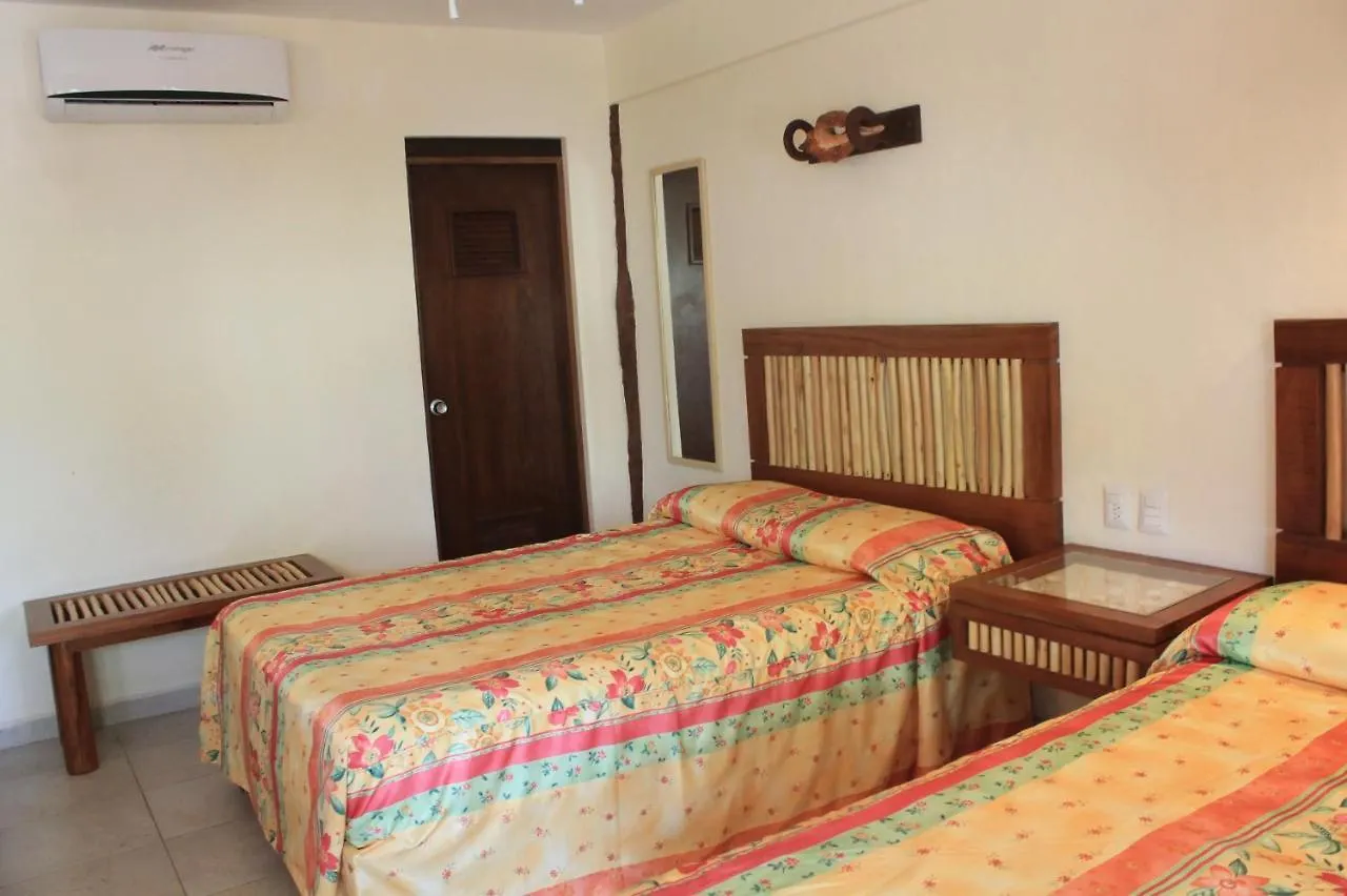 Hotel Villa Kiin Isla Mujeres 3*,